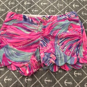 Size 2- Lilly Pulitzer Shorts- lightly worn!